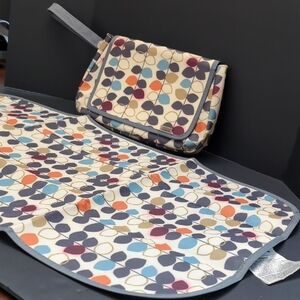 JJ Cole Collections Portable/Wipeable Diapers And Wipes Pod With Change Pad .